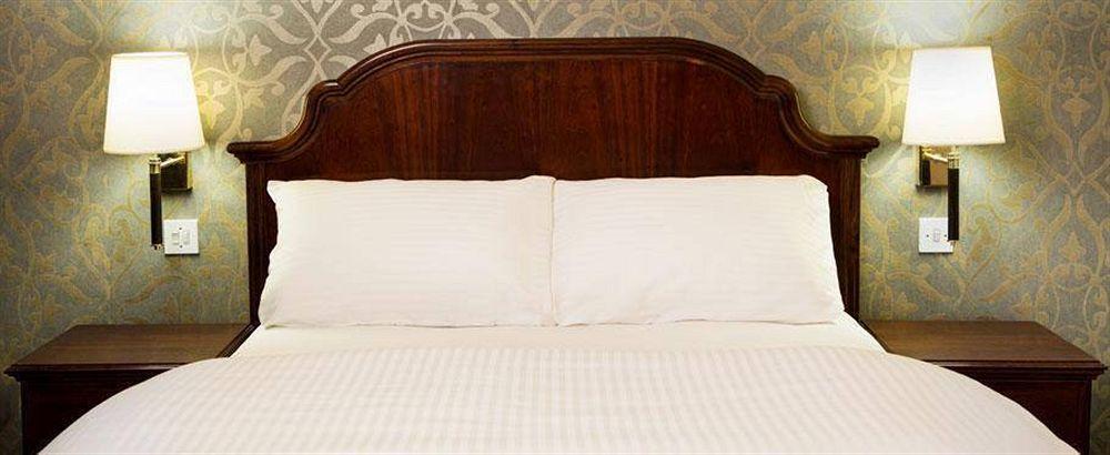ווברן The Bell Hotel & Inn By Greene King Inns מראה חיצוני תמונה