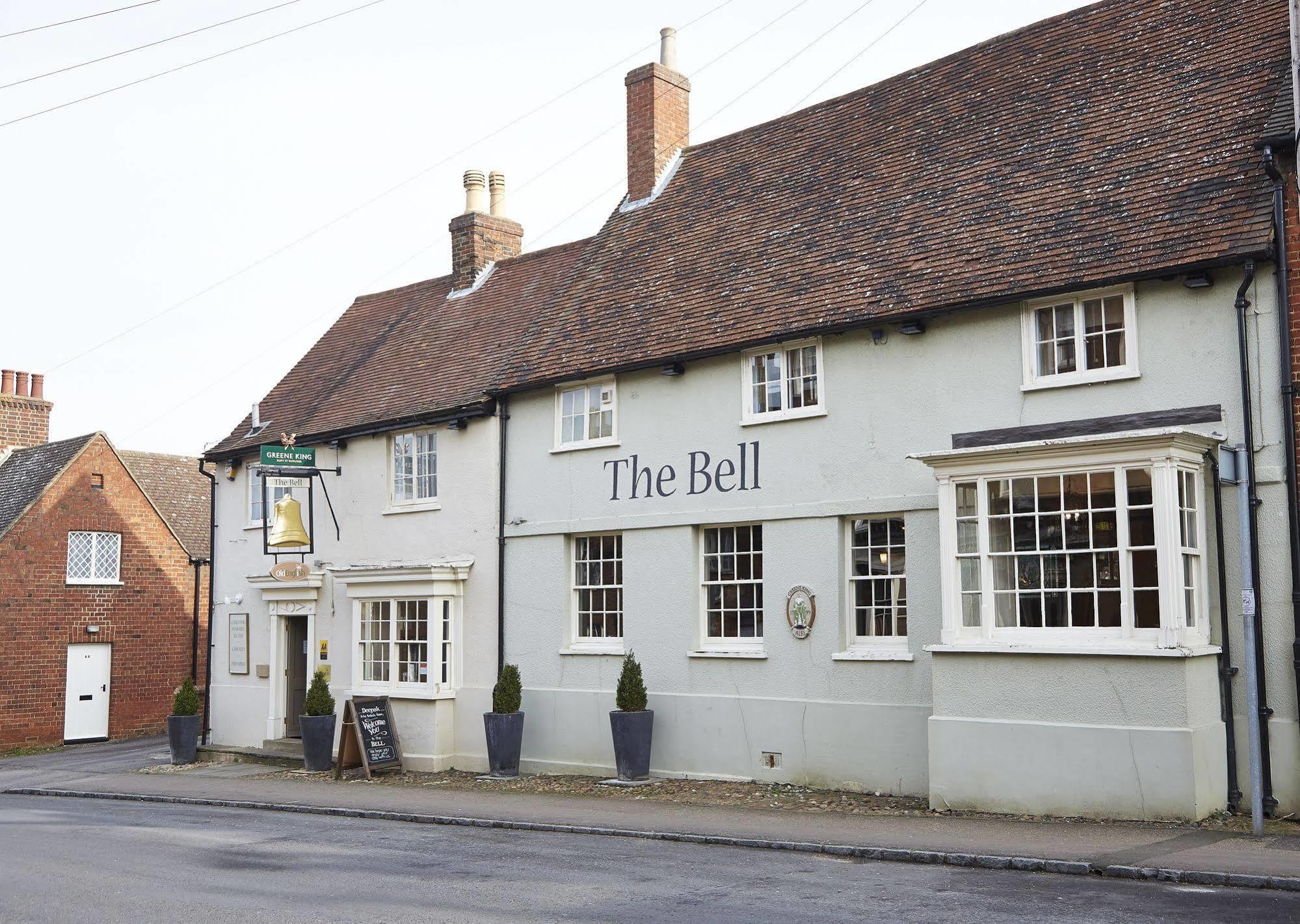 ווברן The Bell Hotel & Inn By Greene King Inns מראה חיצוני תמונה